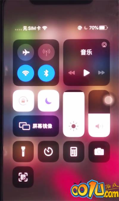 iphone11中打开控制中心的简单步骤截图